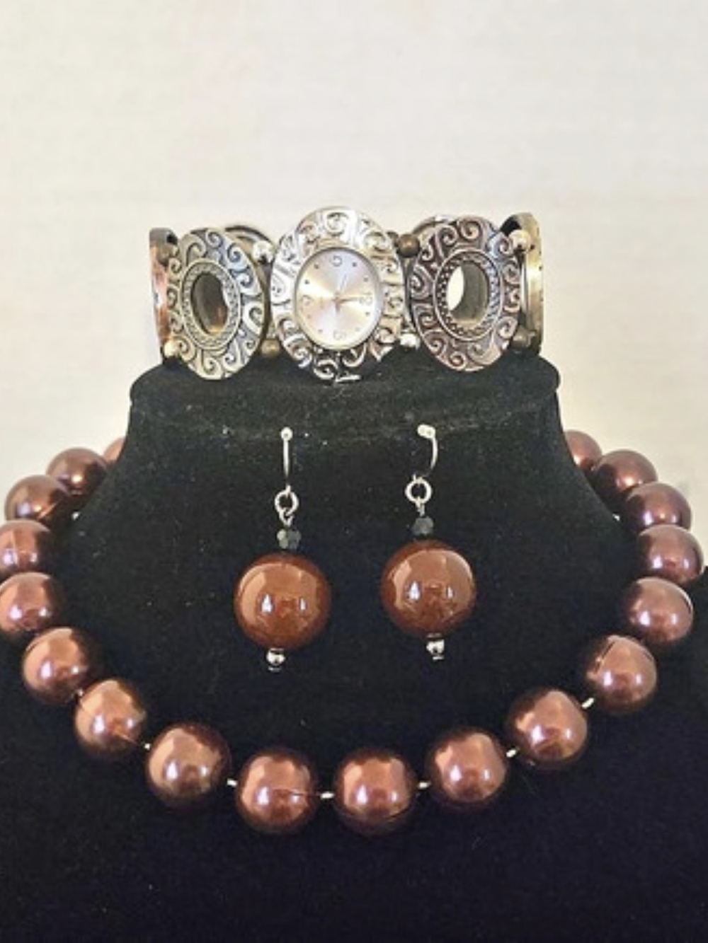 Brown Beaded Jewelry Set Like New